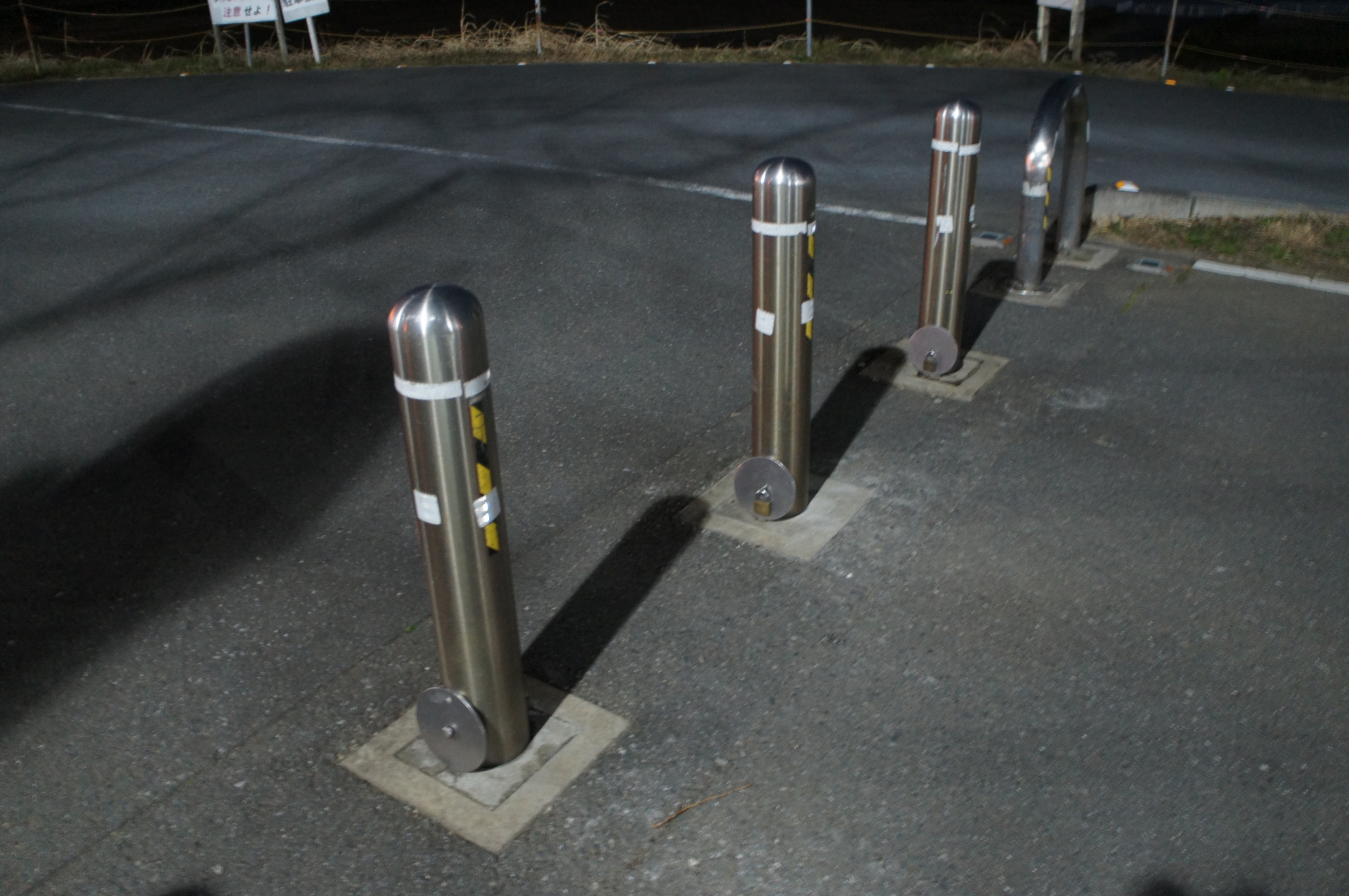 車止めポールに注意
